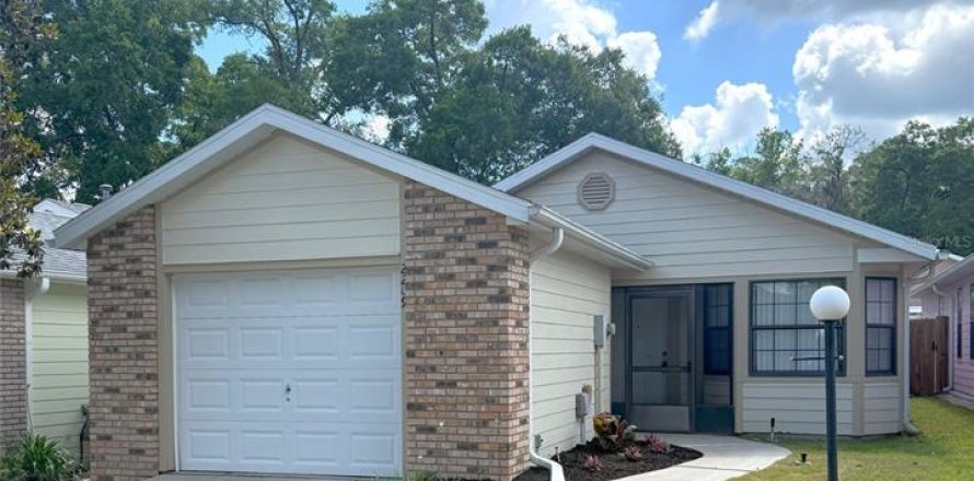 House in Ocala, Florida 2 bedrooms, 101.26 sq.m. № 1690222