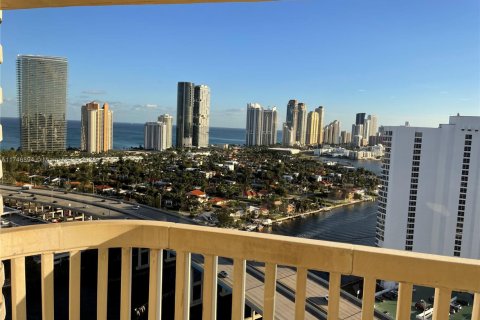 Condo in Aventura, Florida, 2 bedrooms  № 1716110 - photo 11