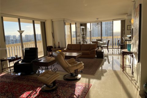 Condo in Aventura, Florida, 2 bedrooms  № 1716110 - photo 6