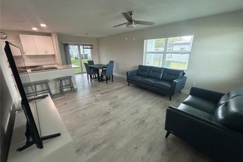 Villa ou maison à vendre à Port Charlotte, Floride: 3 chambres, 99.03 m2 № 1793399 - photo 5