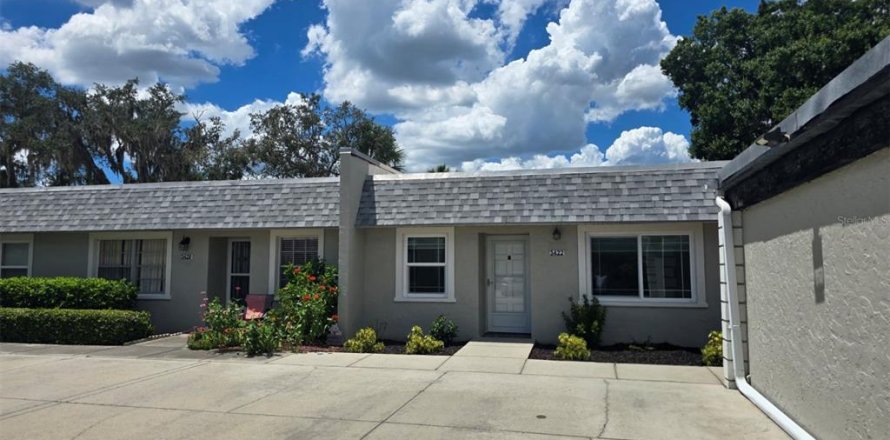 Condo in New Port Richey, Florida, 2 bedrooms № 1846511