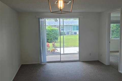 Condo in New Port Richey, Florida, 2 bedrooms  № 1846511 - photo 19