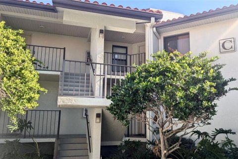 Condo in Tierra Verde, Florida, 2 bedrooms  № 1543760 - photo 2