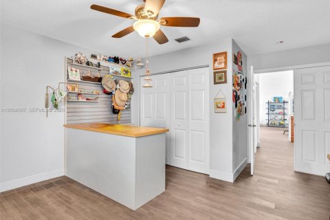 House in Miramar, Florida 5 bedrooms, 313.82 sq.m. № 2068371 - photo 29