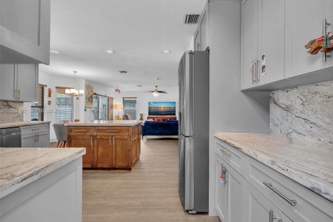 House in Miramar, Florida 5 bedrooms, 313.82 sq.m. № 2068371 - photo 23