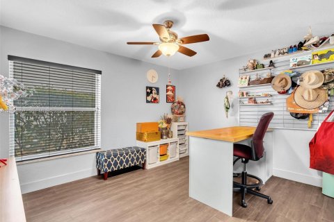 House in Miramar, Florida 5 bedrooms, 313.82 sq.m. № 2068371 - photo 28