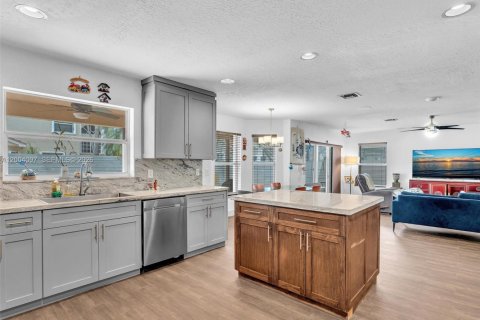 House in Miramar, Florida 5 bedrooms, 313.82 sq.m. № 2068371 - photo 21