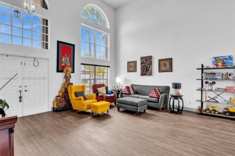 House in Miramar, Florida 5 bedrooms, 313.82 sq.m. № 2068371 - photo 4