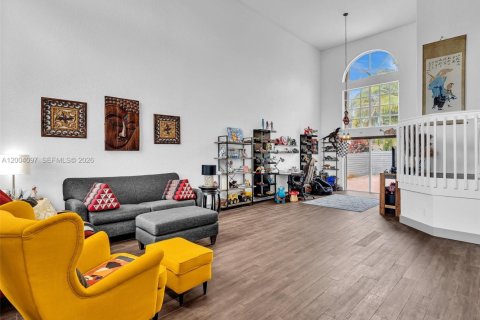 House in Miramar, Florida 5 bedrooms, 313.82 sq.m. № 2068371 - photo 3