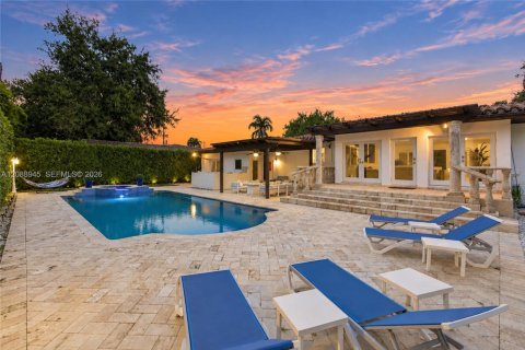 Casa en Coral Gables, Florida 3 dormitorios, 204.94 m2 № 2372717