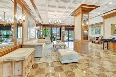 Condo in Miami, Florida, 2 bedrooms  № 2049469