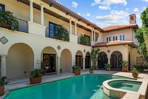 Villa ou maison à vendre à Tampa, Floride: 4 chambres, 550.91 m2 № 2223359 - photo 3