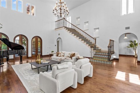 Villa ou maison à vendre à Tampa, Floride: 4 chambres, 550.91 m2 № 2223359 - photo 4