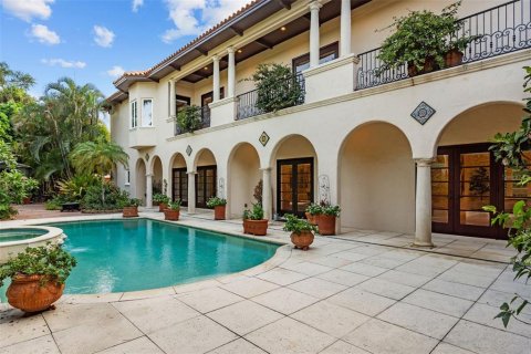 Villa ou maison à vendre à Tampa, Floride: 4 chambres, 550.91 m2 № 2223359 - photo 8