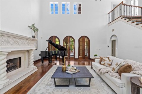 Villa ou maison à vendre à Tampa, Floride: 4 chambres, 550.91 m2 № 2223359 - photo 6