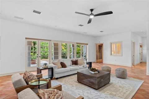 Villa ou maison à vendre à Tampa, Floride: 4 chambres, 550.91 m2 № 2223359 - photo 27