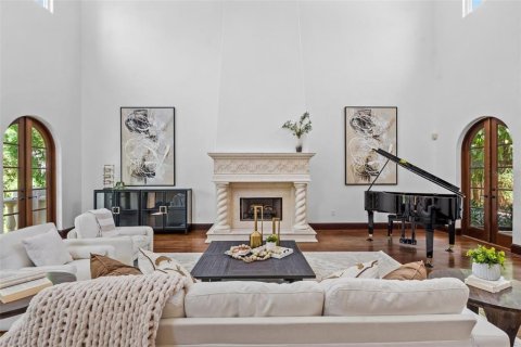 Villa ou maison à vendre à Tampa, Floride: 4 chambres, 550.91 m2 № 2223359 - photo 5
