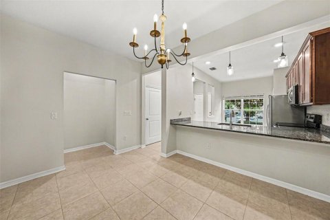 Touwnhouse à vendre à Wesley Chapel, Floride: 2 chambres, 146.88 m2 № 2095288 - photo 9