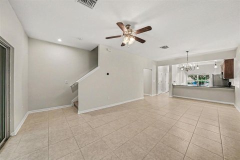 Touwnhouse à vendre à Wesley Chapel, Floride: 2 chambres, 146.88 m2 № 2095288 - photo 5