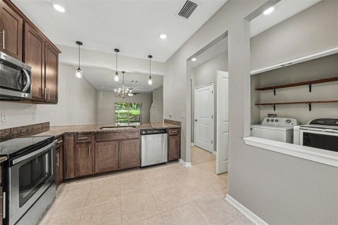 Touwnhouse à vendre à Wesley Chapel, Floride: 2 chambres, 146.88 m2 № 2095288 - photo 14