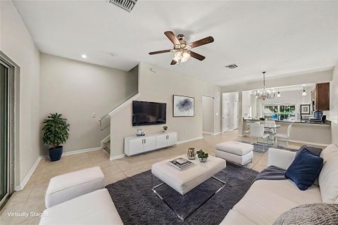 Touwnhouse à vendre à Wesley Chapel, Floride: 2 chambres, 146.88 m2 № 2095288 - photo 4