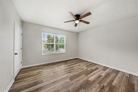Touwnhouse à vendre à Wesley Chapel, Floride: 2 chambres, 146.88 m2 № 2095288 - photo 18