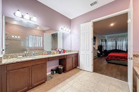House in Wesley Chapel, Florida 4 bedrooms, 280.75 sq.m. № 1755499 - photo 17