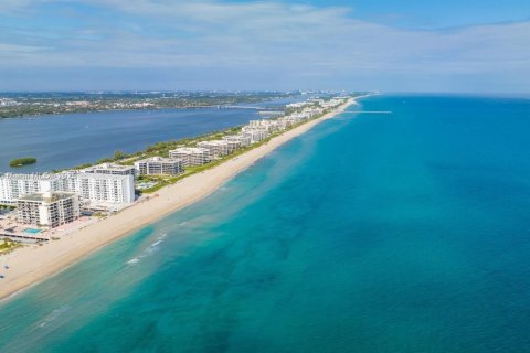 Condo in Palm Beach, Florida, 2 bedrooms  № 1729173 - photo 16