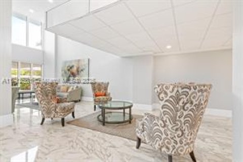 Condo in Palm Beach, Florida, 2 bedrooms  № 1729173 - photo 2