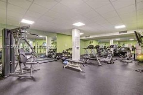 Condo in Palm Beach, Florida, 2 bedrooms  № 1729173 - photo 18
