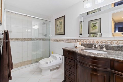 Condo in Palm Beach, Florida, 2 bedrooms  № 1729173 - photo 13