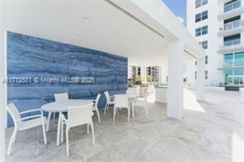Condo in Palm Beach, Florida, 2 bedrooms  № 1729173 - photo 4