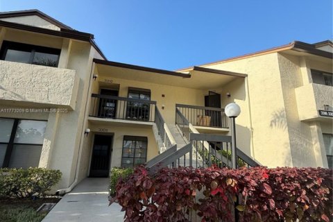 Condo in Greenacres, Florida, 2 bedrooms  № 1864924 - photo 17