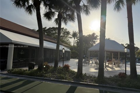 Condo in Greenacres, Florida, 2 bedrooms  № 1864924 - photo 15