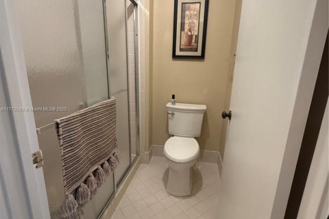 Condo in Greenacres, Florida, 2 bedrooms  № 1864924 - photo 6