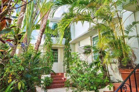 Condo in Miami Beach, Florida, 1 bedroom  № 1976853 - photo 3