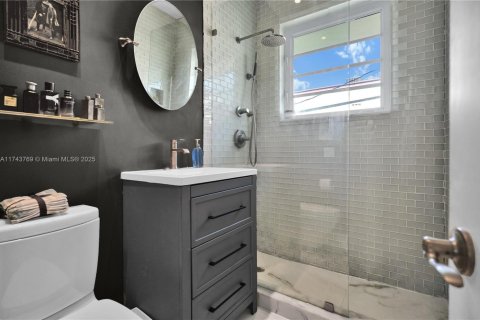 Condo in Miami Beach, Florida, 1 bedroom  № 1976853 - photo 13