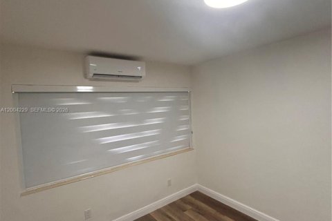Copropriété à louer à Miami Beach, Floride: 2 chambres, 68.75 m2 № 2170495 - photo 8