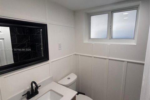 Copropriété à louer à Miami Beach, Floride: 2 chambres, 68.75 m2 № 2170495 - photo 9