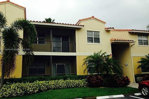 Condo in Pompano Beach, Florida, 1 bedroom  № 1713552 - photo 4
