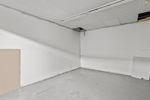 Commercial property in Lake Wales, Florida 668.9 sq.m. № 1608278 - photo 25