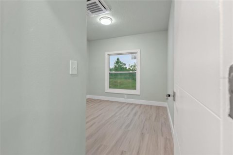 Casa en venta en Orlando, Florida, 5 dormitorios, 214.33 m2 № 1911392 - foto 16