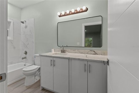 Casa en venta en Orlando, Florida, 5 dormitorios, 214.33 m2 № 1911392 - foto 14