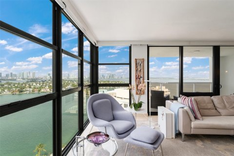 Copropriété à vendre à Miami Beach, Floride: 2 chambres, 165.18 m2 № 1943392 - photo 13
