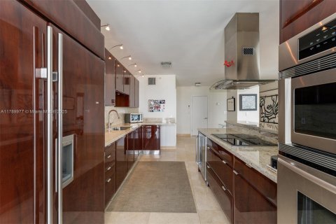 Copropriété à vendre à Miami Beach, Floride: 2 chambres, 165.18 m2 № 1943392 - photo 16