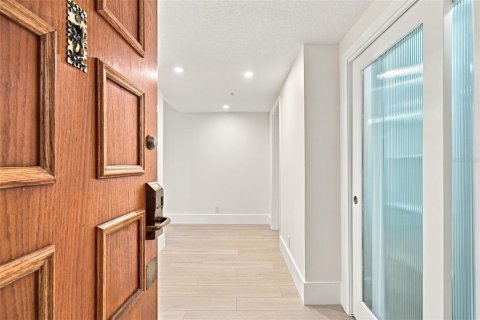 Copropriété à vendre à Palm Harbor, Floride: 2 chambres, 154.22 m2 № 2373711 - photo 6