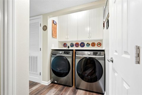 Condo in Clearwater, Florida, 2 bedrooms  № 2120751 - photo 14