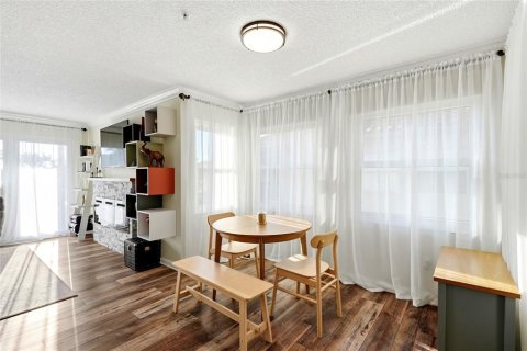 Condo in Clearwater, Florida, 2 bedrooms  № 2120751 - photo 5