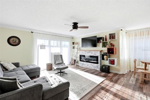 Condo in Clearwater, Florida, 2 bedrooms  № 2120751 - photo 4