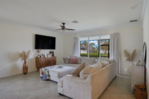 House in Punta Gorda, Florida 4 bedrooms, 188.31 sq.m. № 1587714 - photo 6